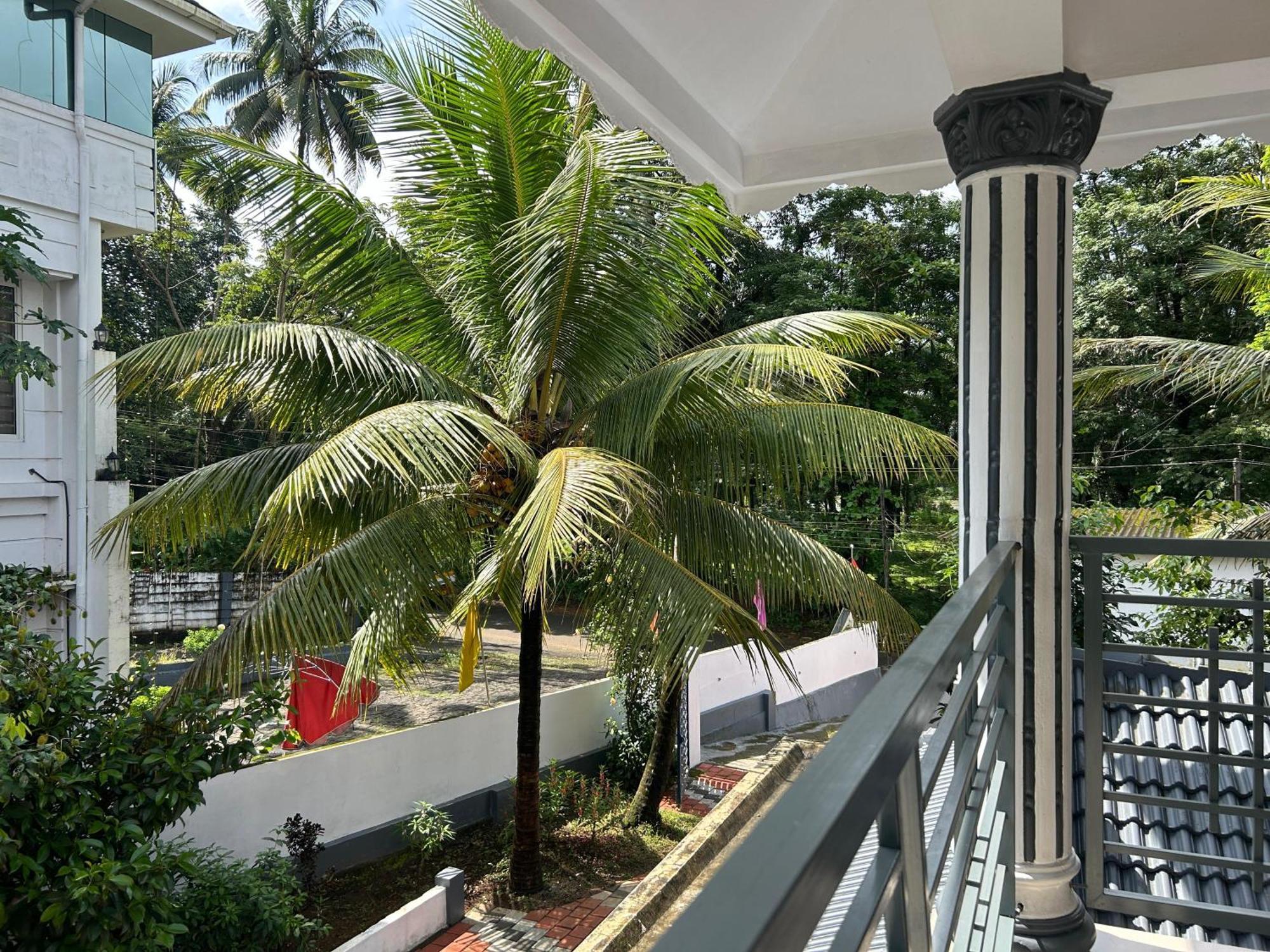 Puzhayoram Homestay Thrissur Экстерьер фото